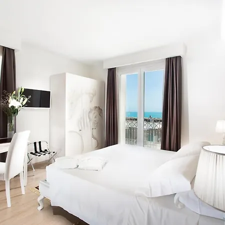 Hotel Princier Fine & 4*