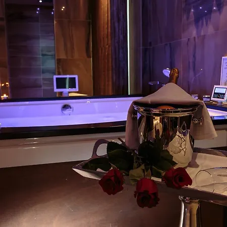 王侯精品度假酒店及水疗中心 4* 里米尼